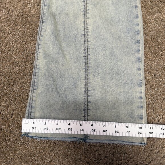 We The Free Crvy Flared Leg Jeans Womens 34 Light Blue Cotton Stretch Frayed Hem - Picture 12 of 16